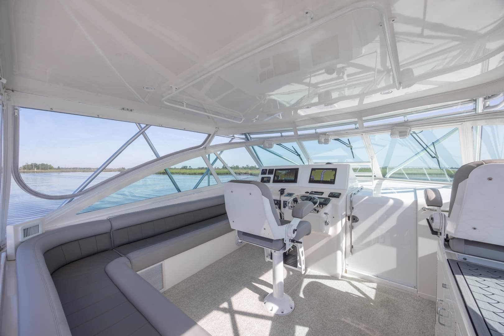 2005 Cabo 45 Express