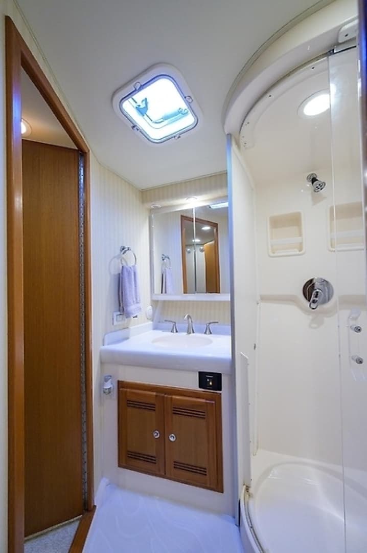 2005 Cabo 45 Express