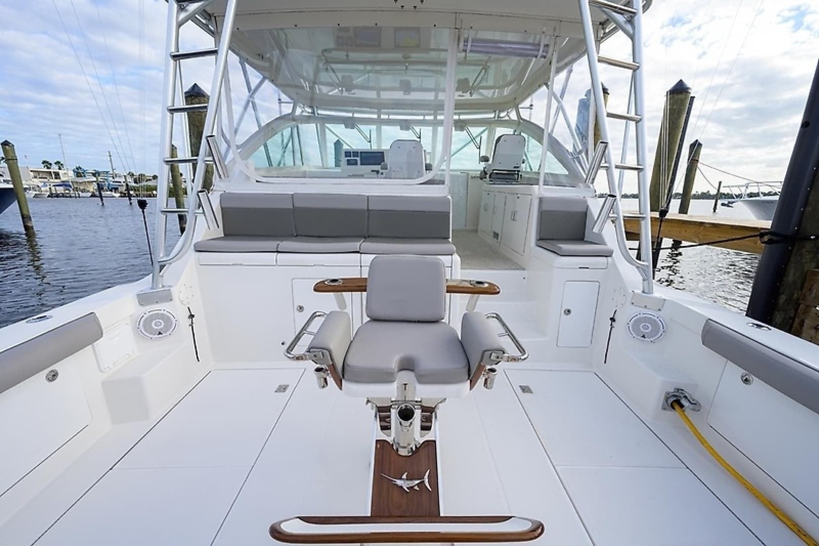 2005 Cabo 45 Express