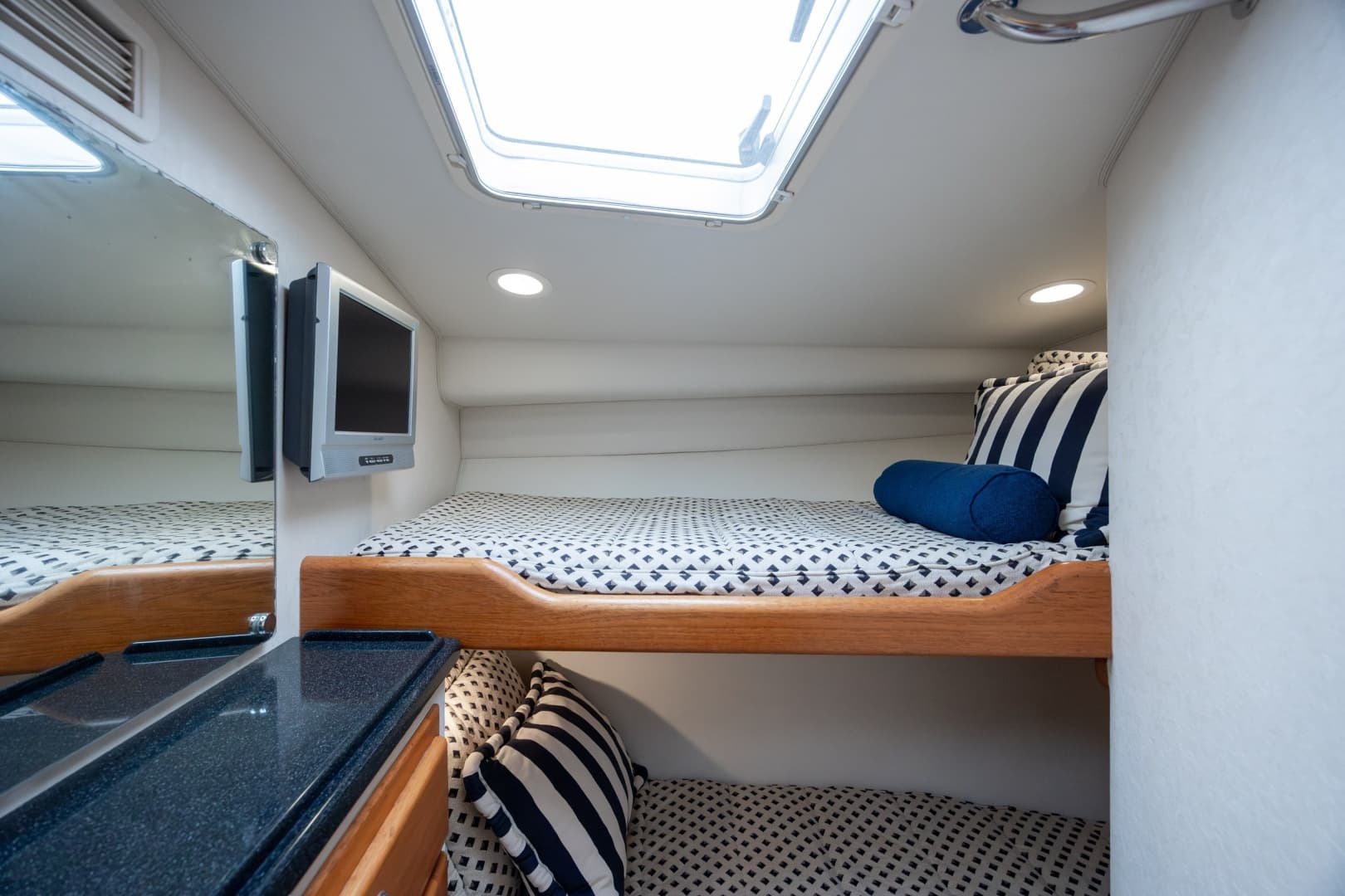 2005 Cabo 45 Express