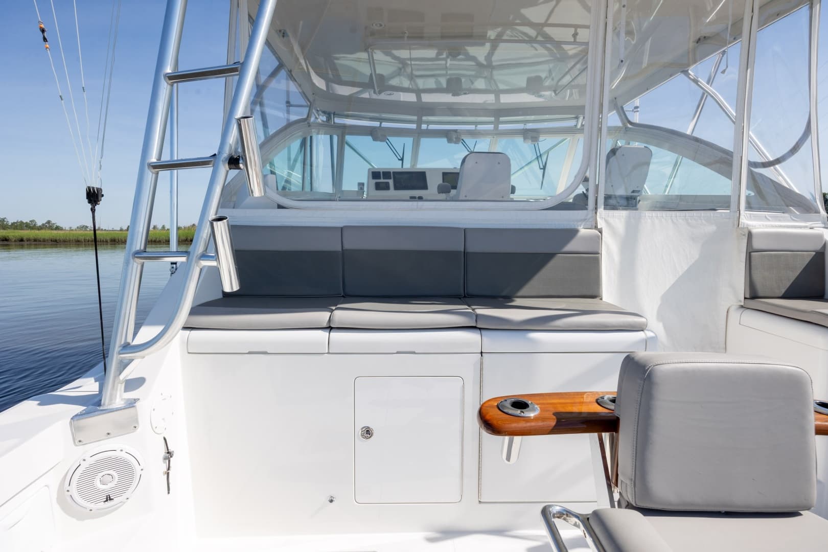 2005 Cabo 45 Express