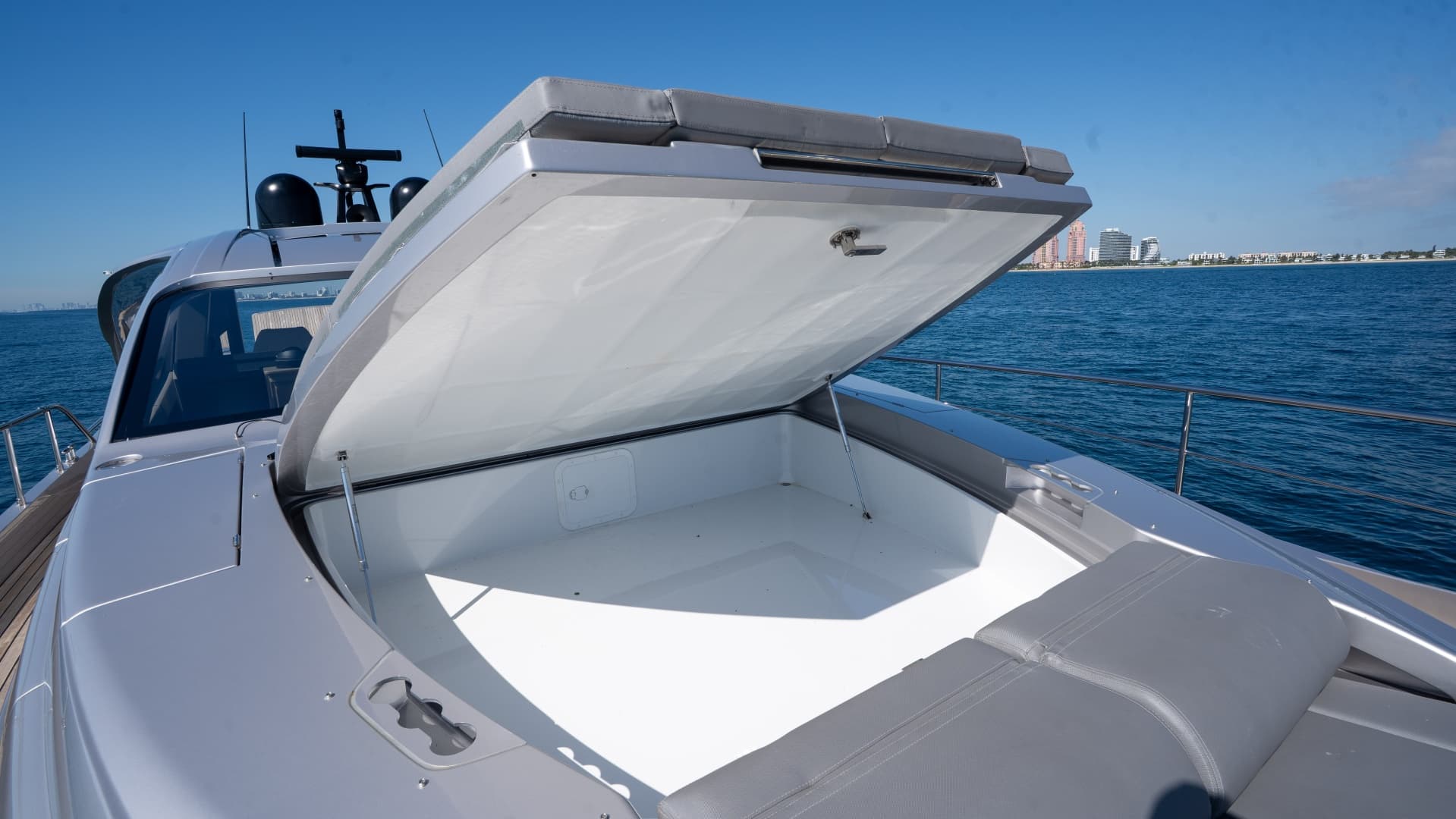2024 Pershing 7X