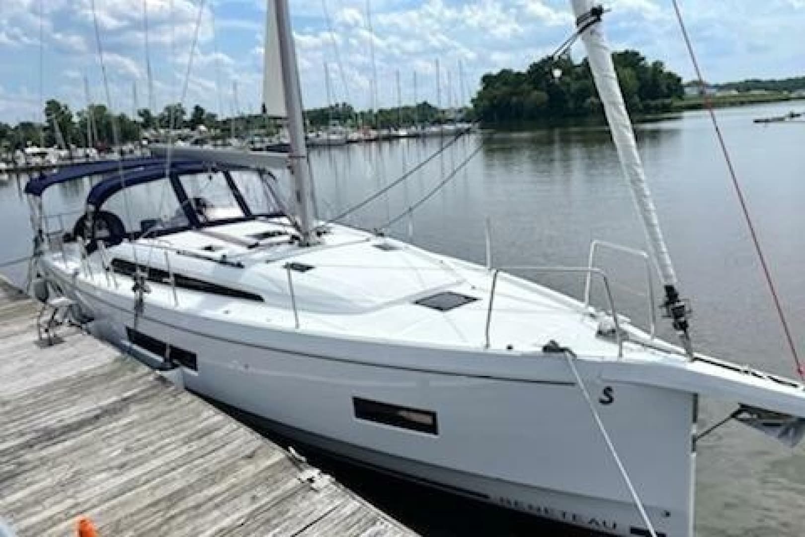 2022 Beneteau 