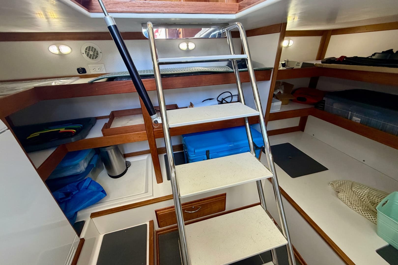2016 Sabre 48 Salon Express