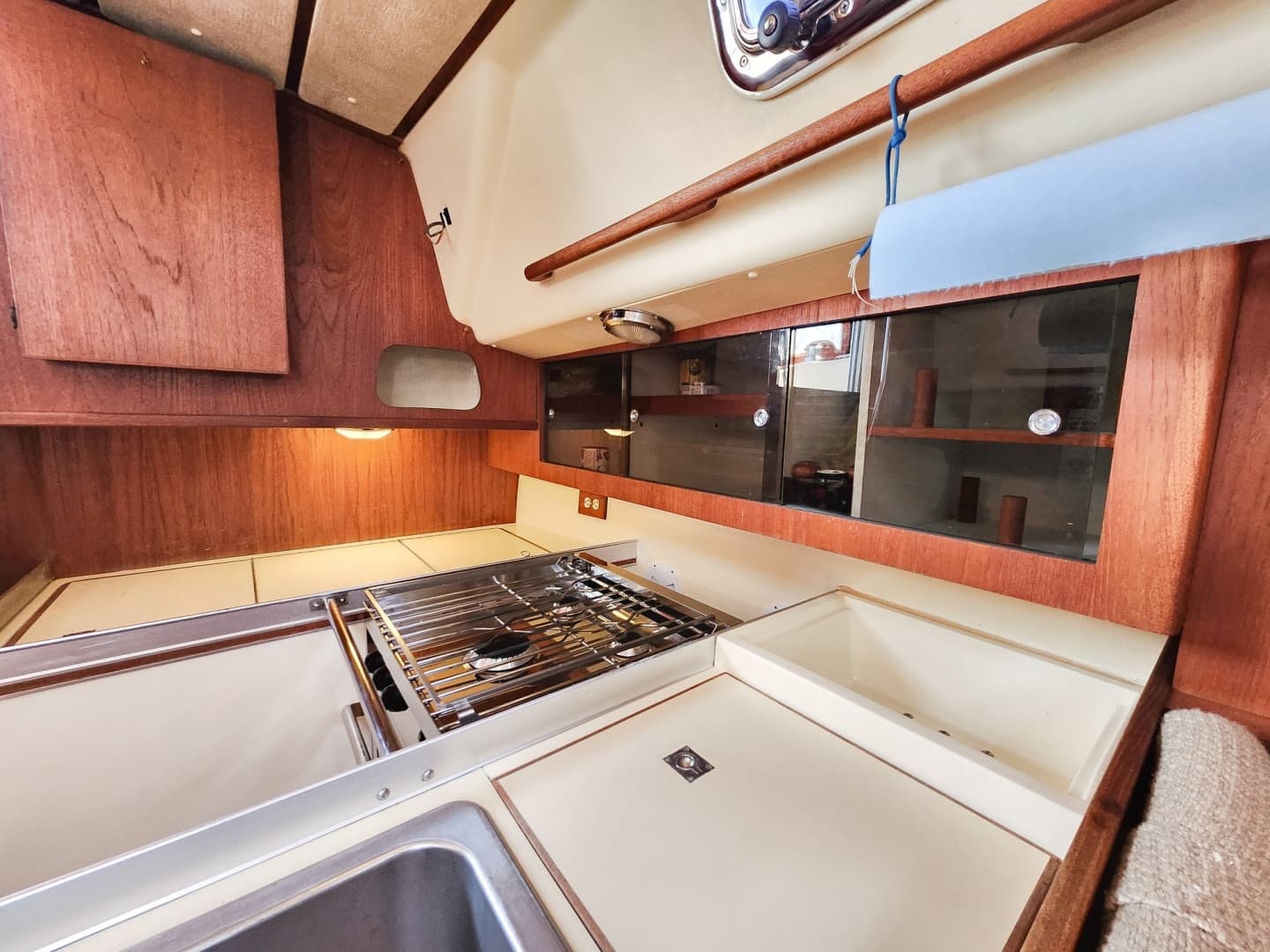 1982 Canadian Sailcraft CS-36