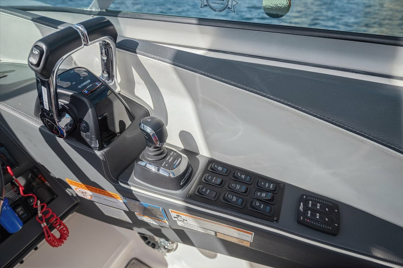2019 Regal 33 OBX