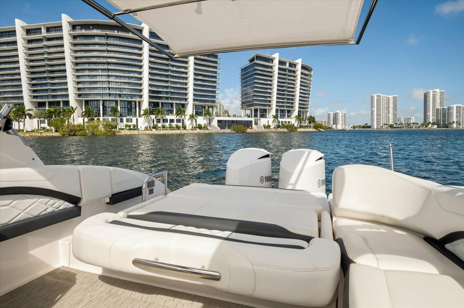2019 Regal 33 OBX