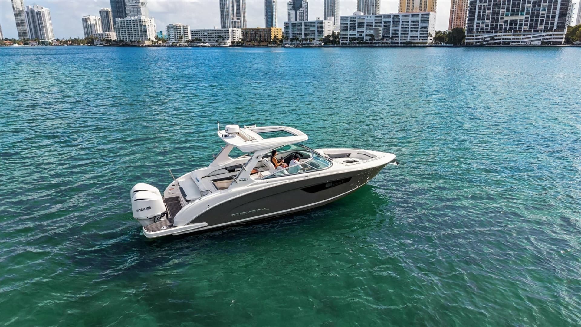 2019 Regal 33 OBX
