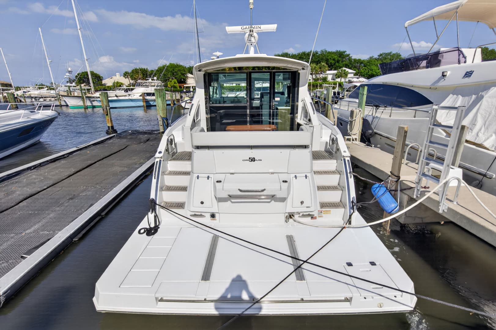 2023 Cruisers Yachts 50 CANTIUS