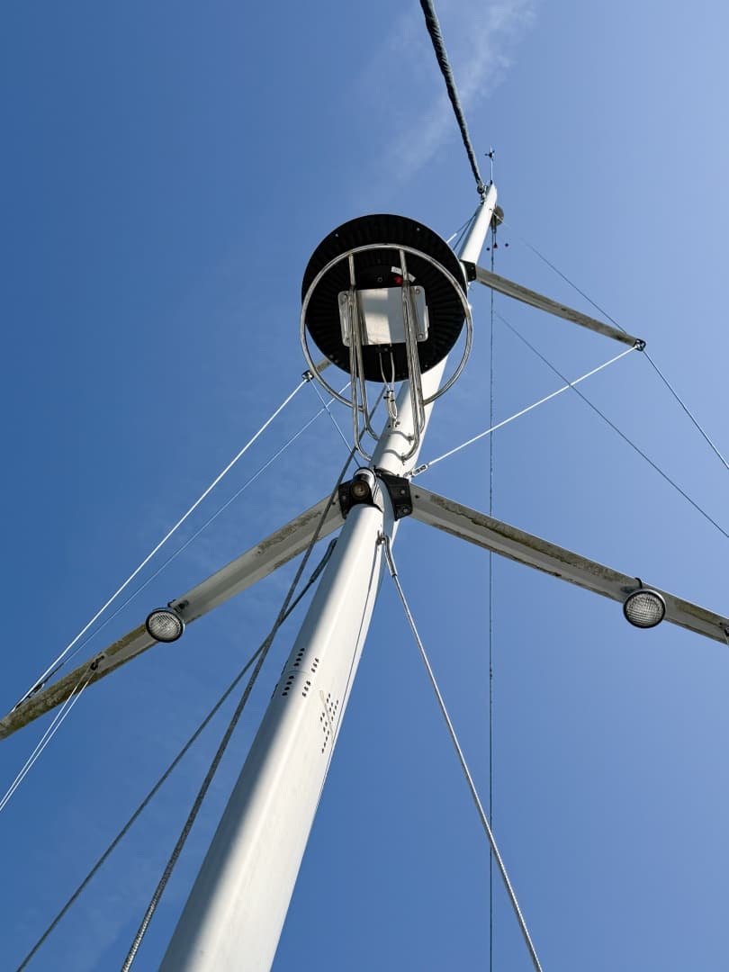 2005 Hunter 36