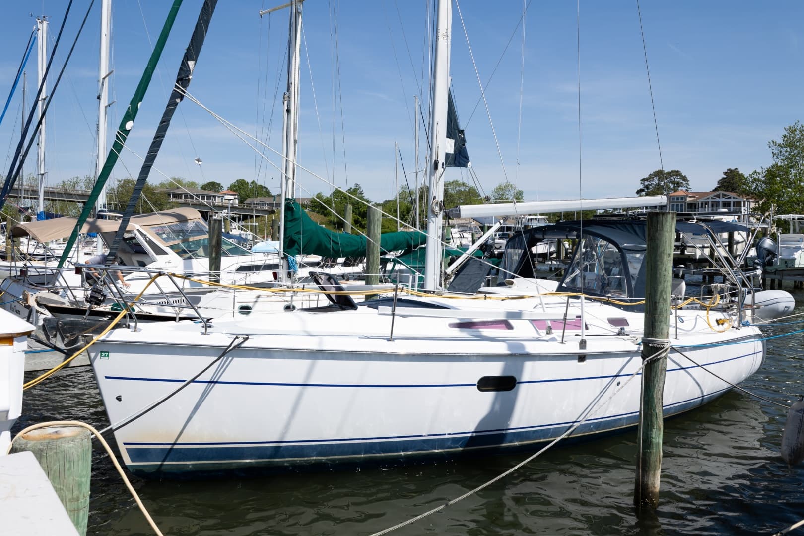 2005 Hunter 36