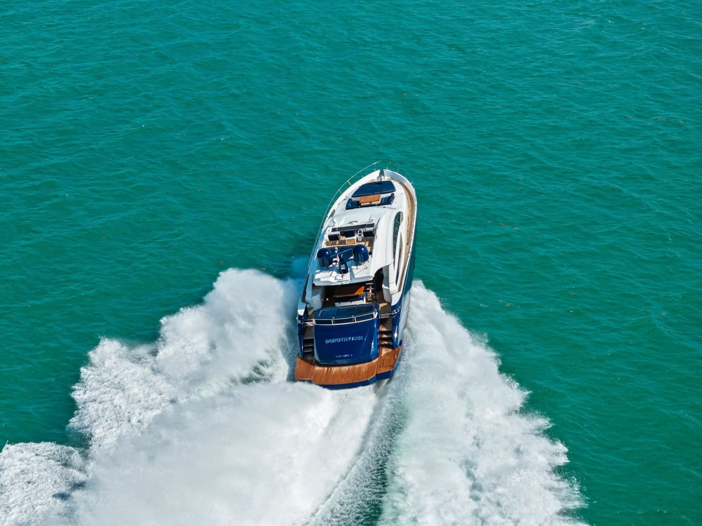 2013 Pershing 82