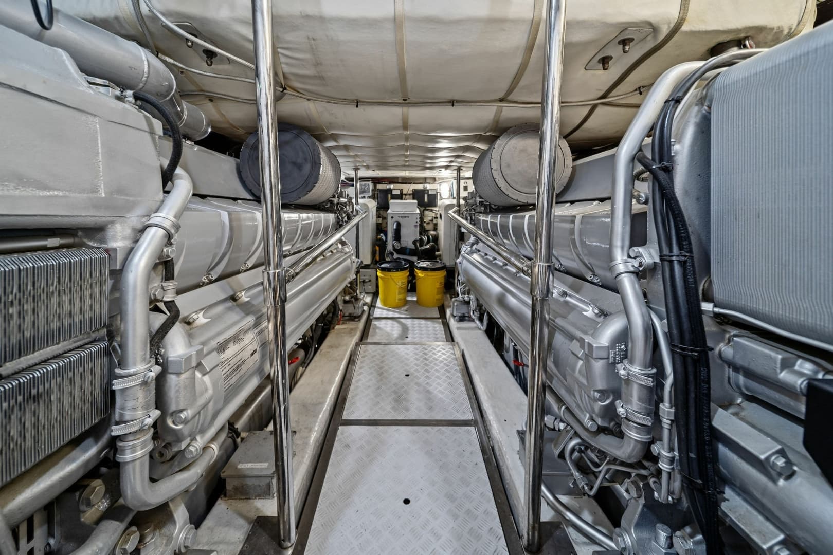 2013 Pershing 82