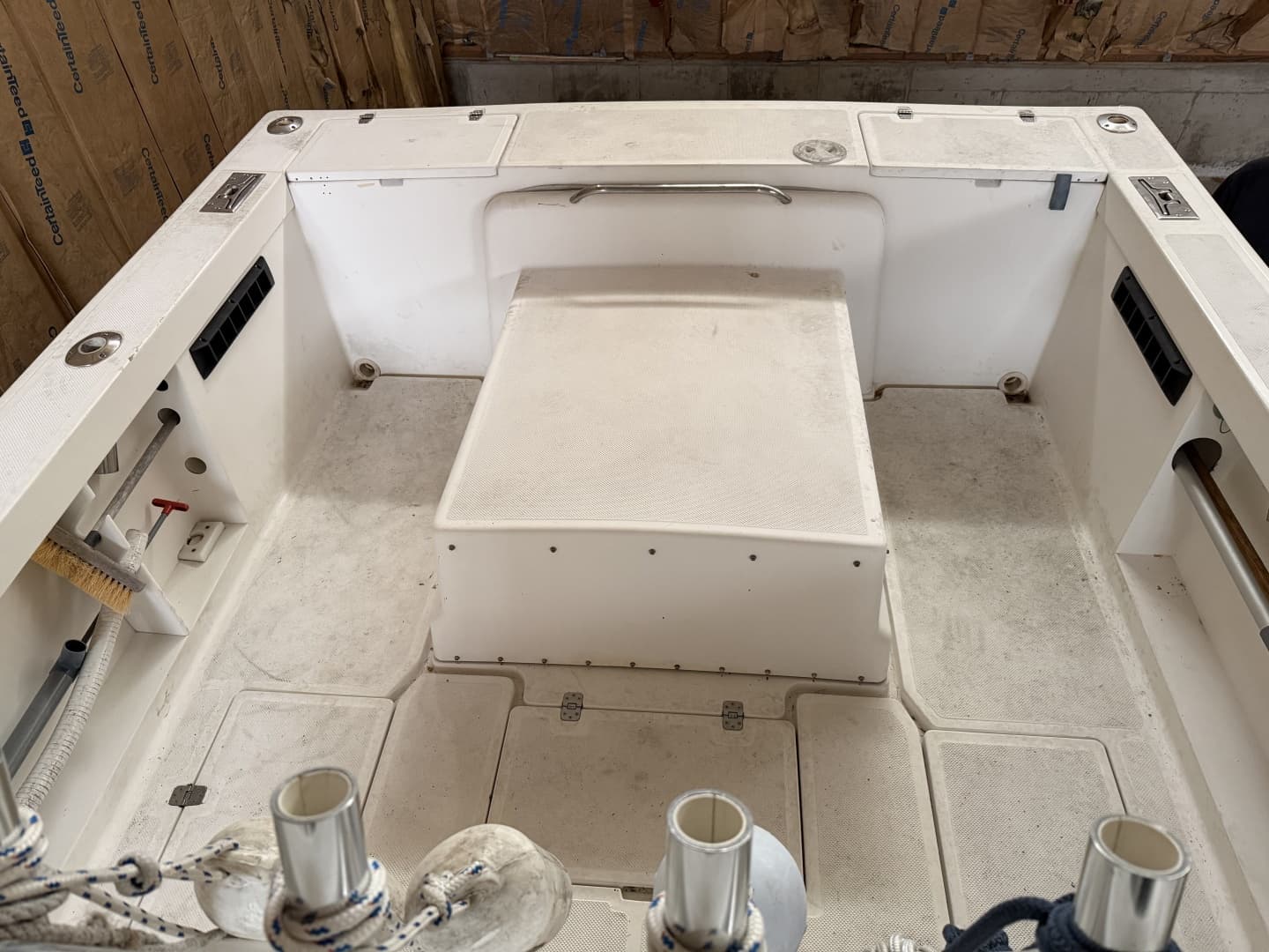 Aft cockpit