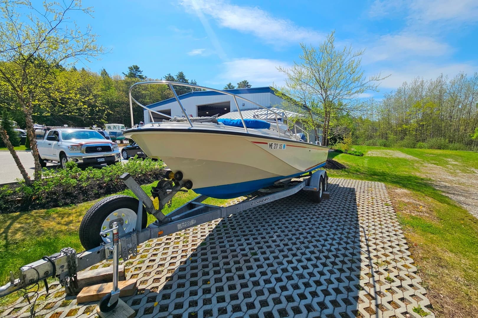 1990 Boston Whaler Outrage Cuddy