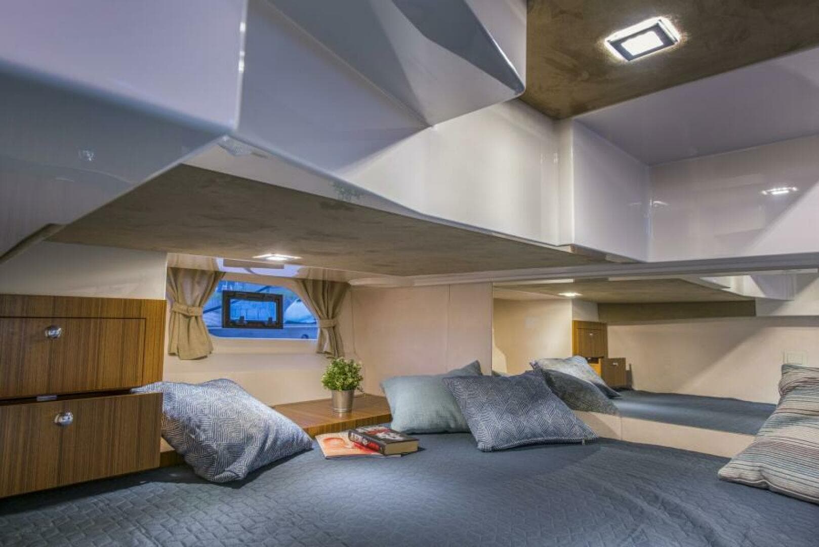 2026 Marex 360 Cabriolet Cruiser
