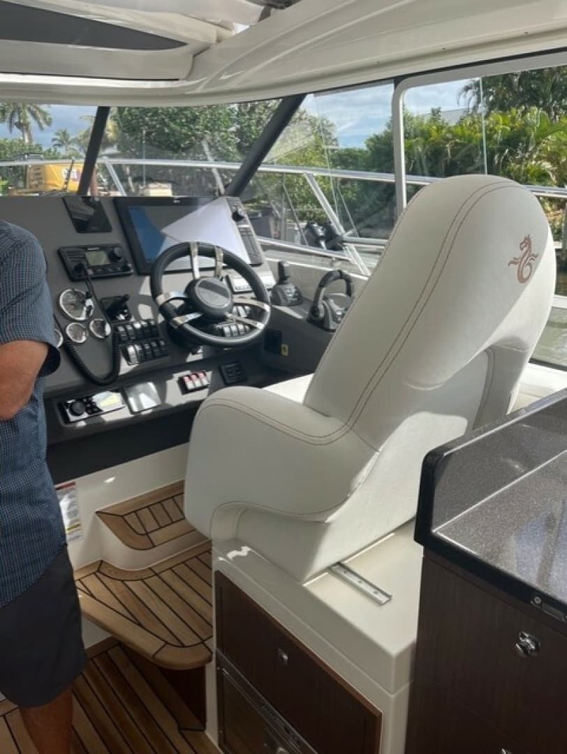 2026 Marex 360 Cabriolet Cruiser