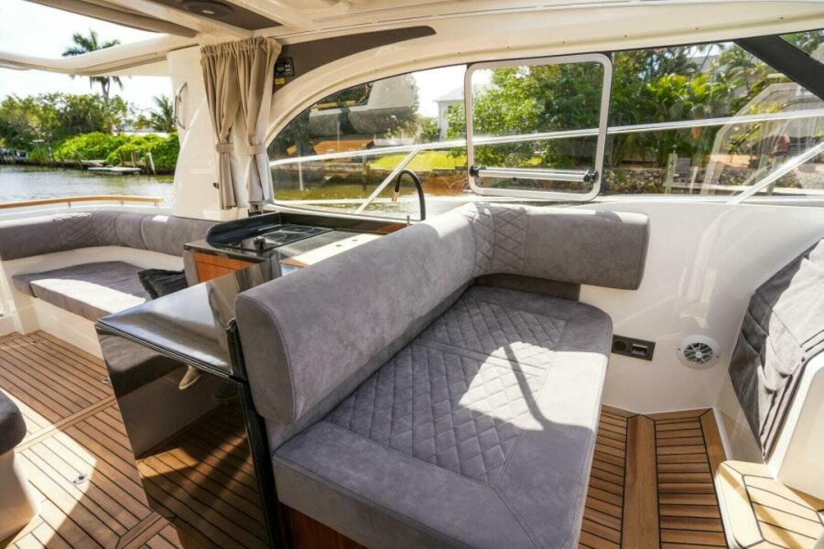 2026 Marex 360 Cabriolet Cruiser