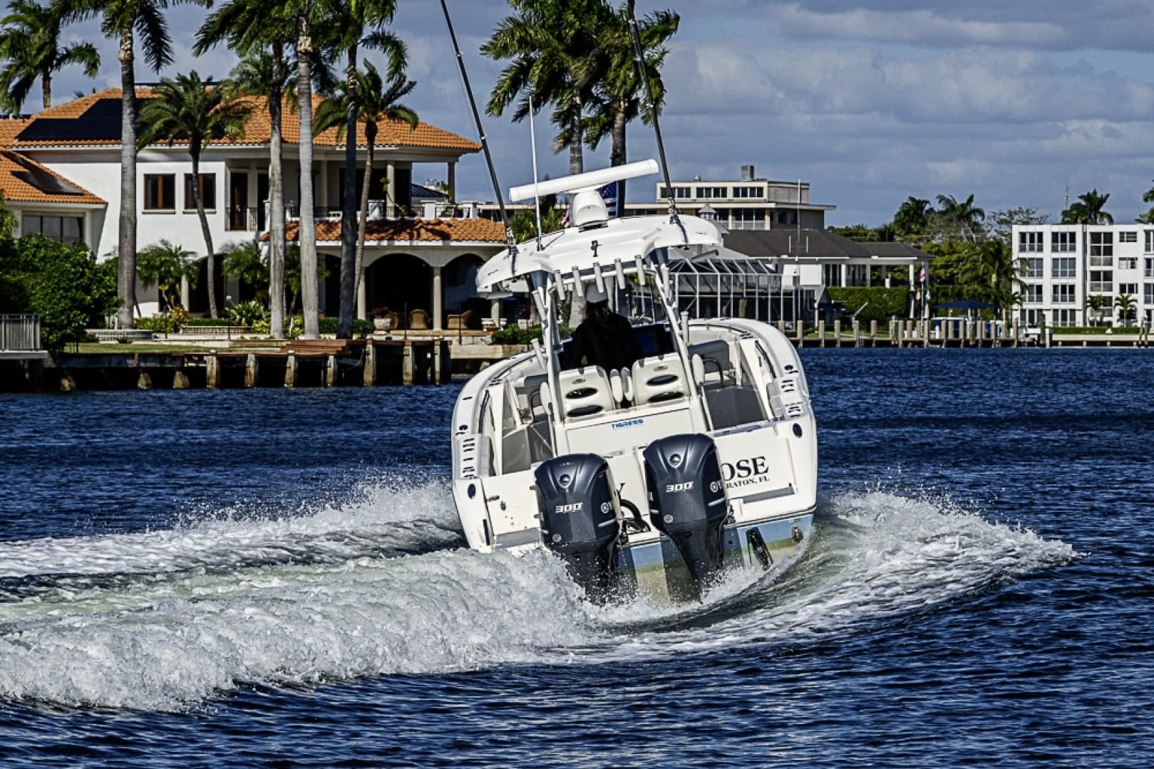 2021 Cobia 320 CC