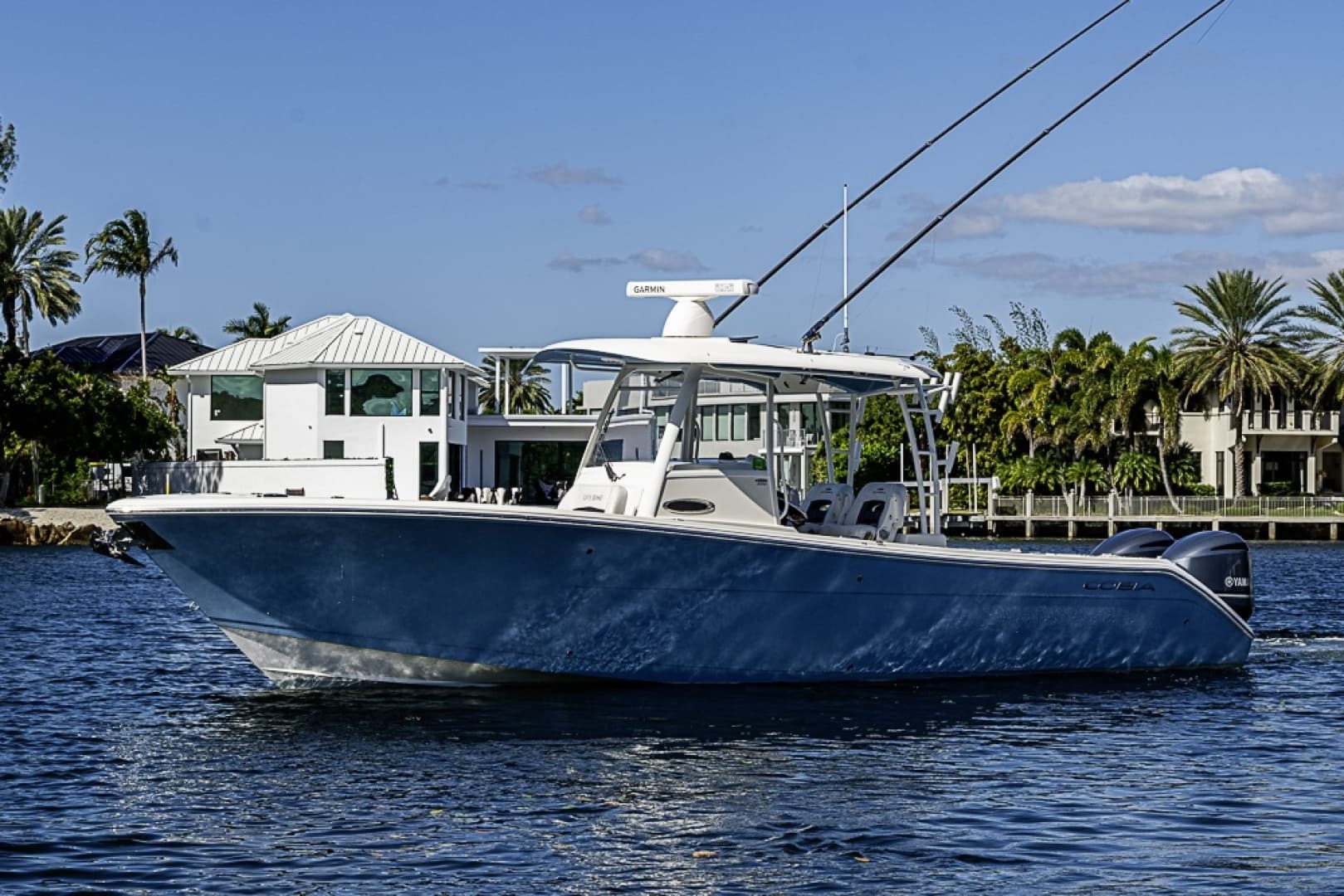 2021 Cobia 320 CC