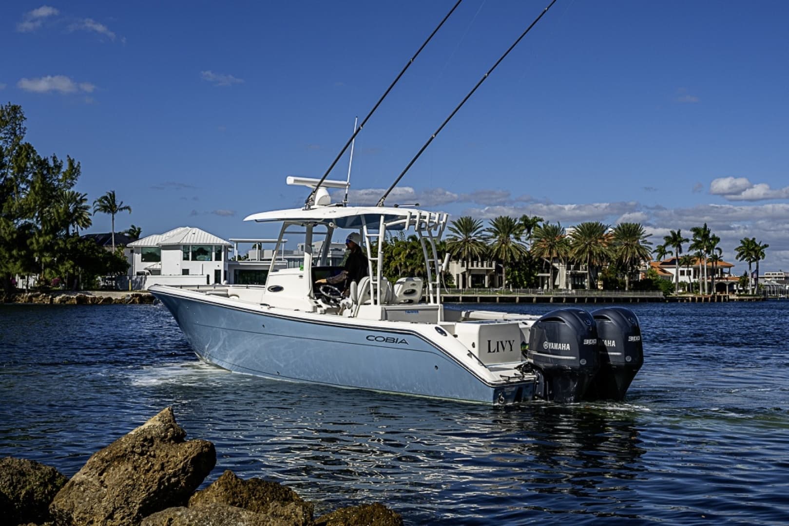 2021 Cobia 320 CC