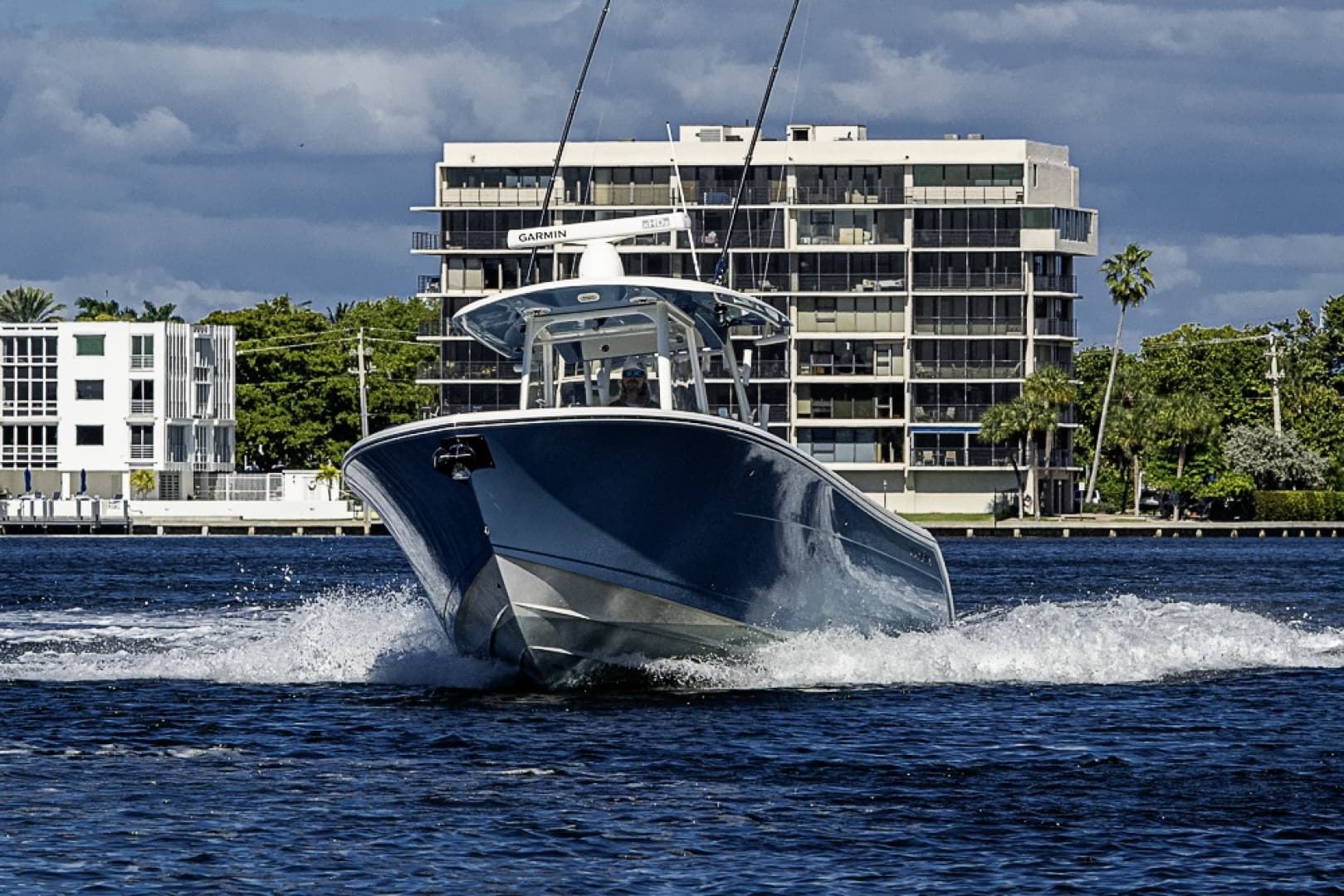 2021 Cobia 320 CC