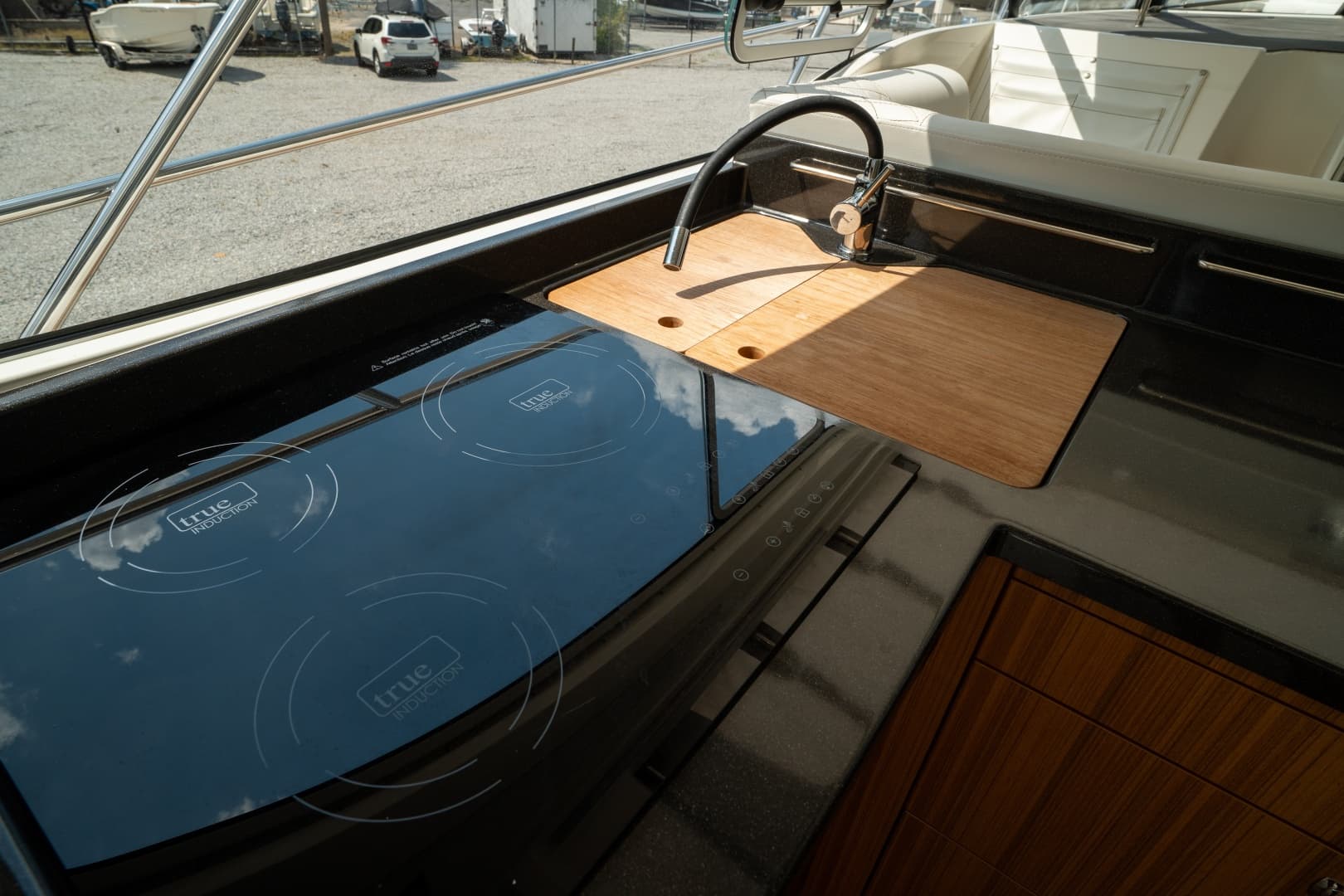 2026 Marex 360 Cabriolet Cruiser