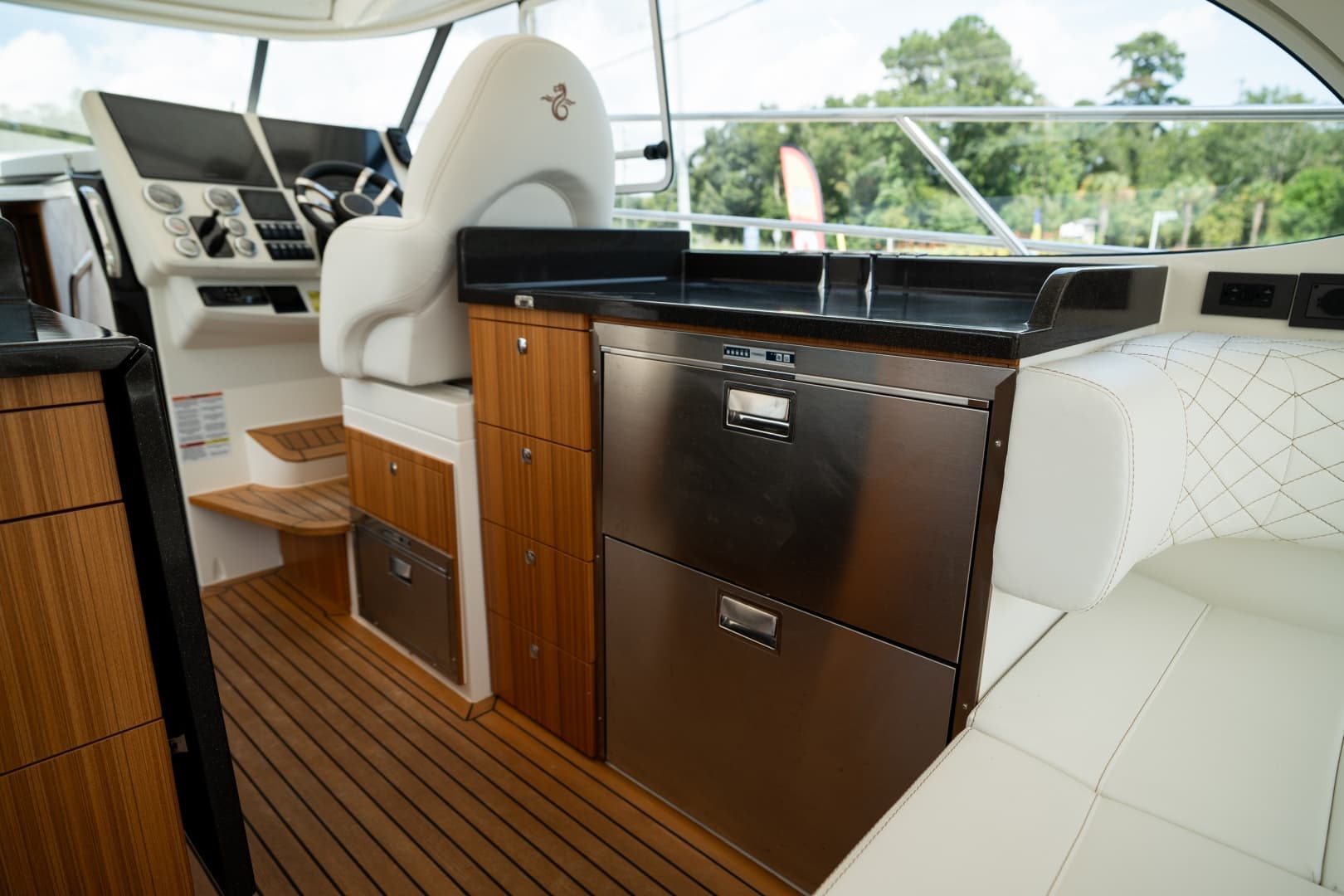 2026 Marex 360 Cabriolet Cruiser