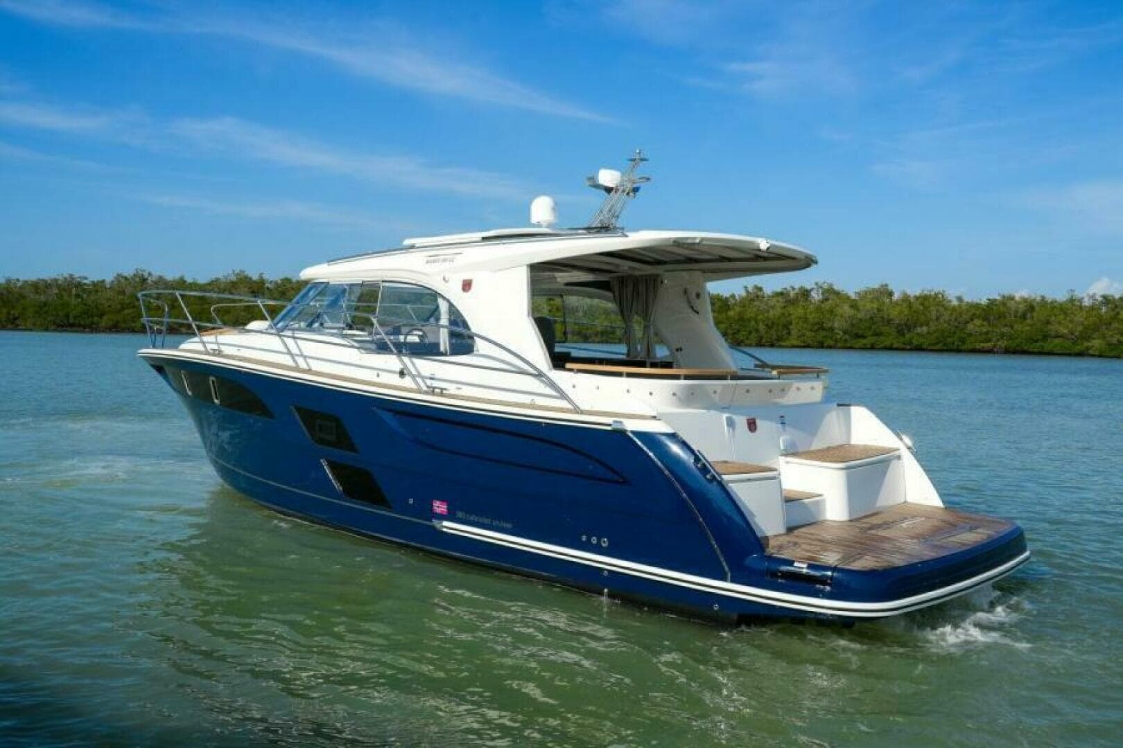 2026 Marex 360 Cabriolet Cruiser