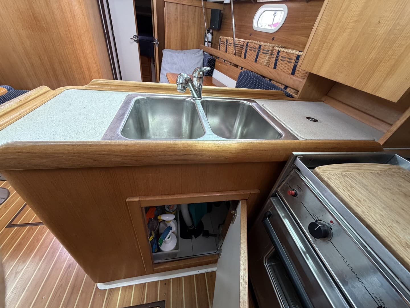 2004 Catalina Catalina 350