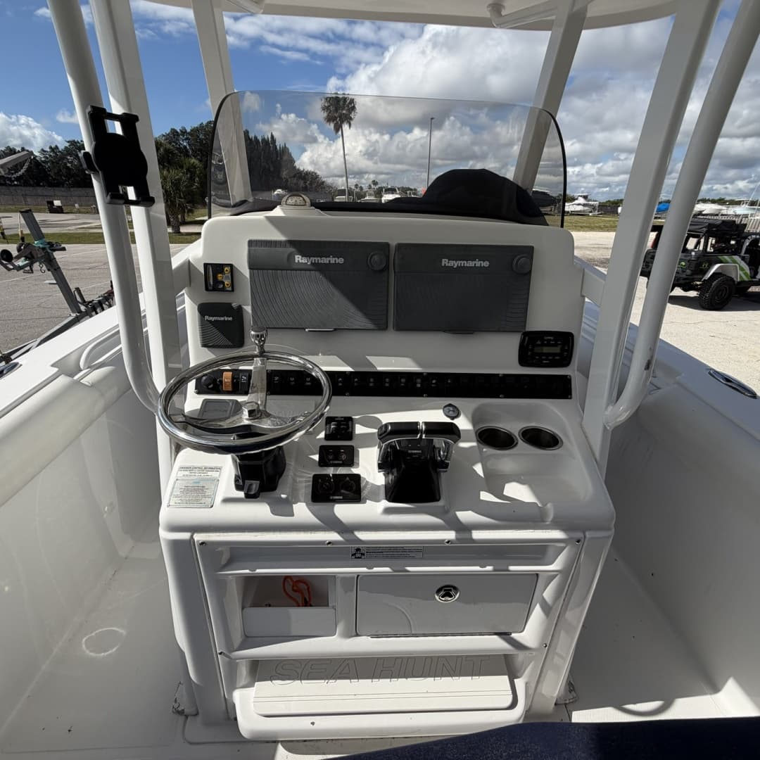2015 Sea Hunt GameFish 30