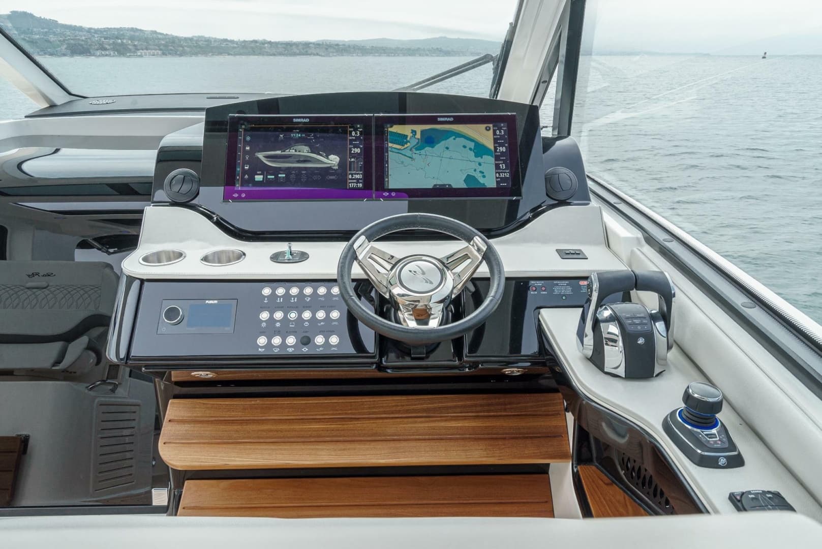 2022 Sea Ray 370 Sundancer