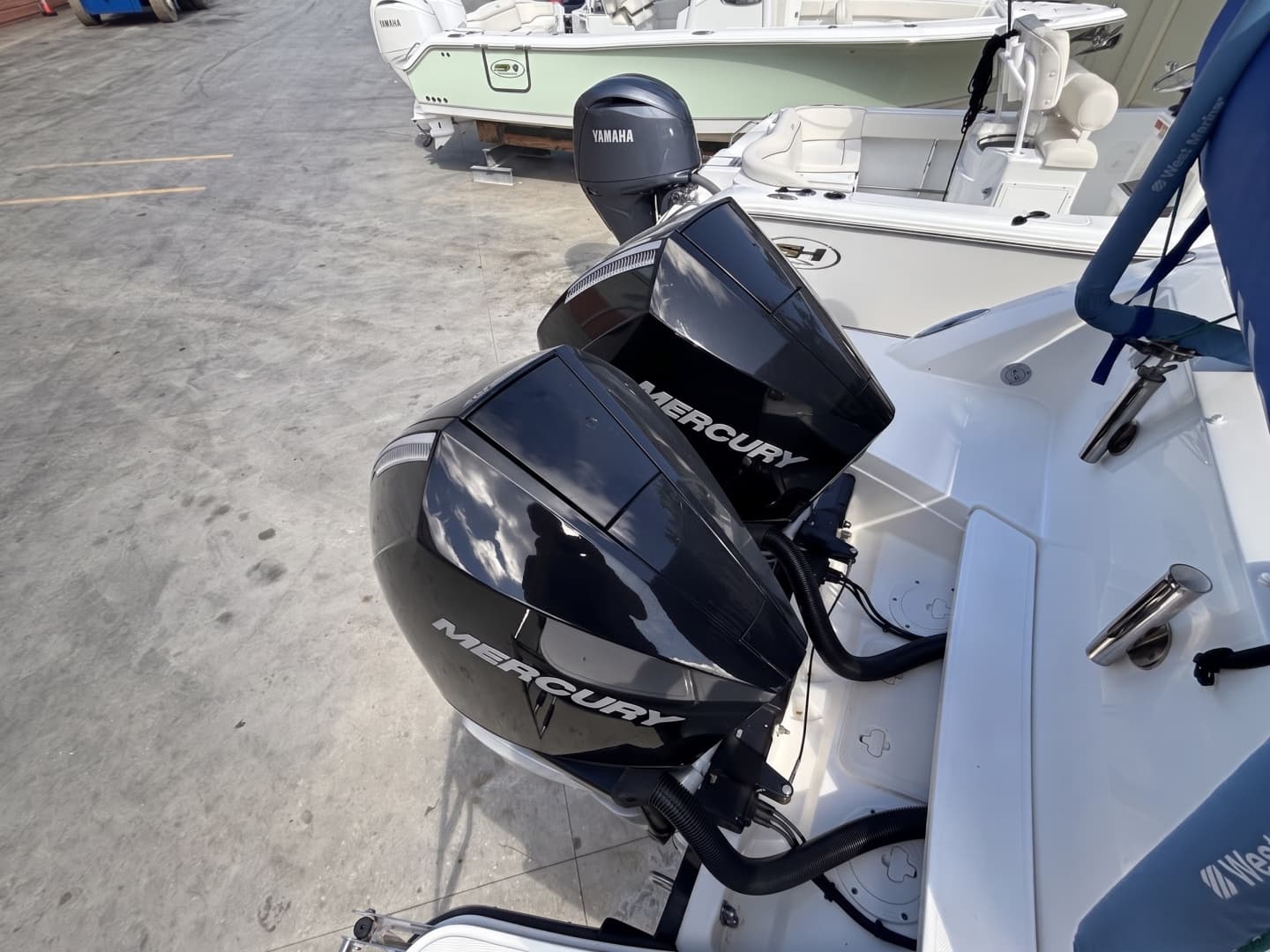 2024 Boston Whaler 320 Vantage