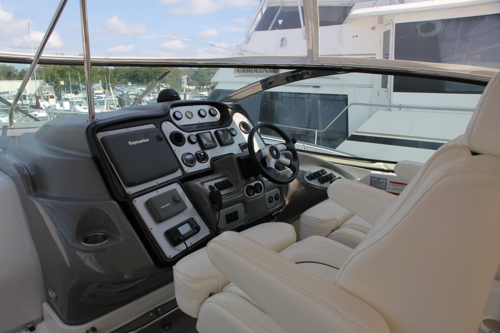 2007 Cruisers Yachts 520 EXPRESS