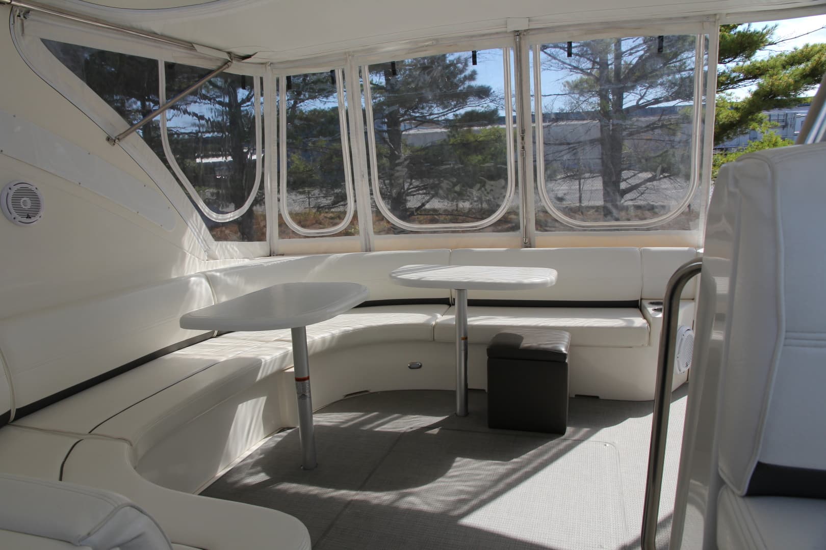 2007 Cruisers Yachts 520 EXPRESS