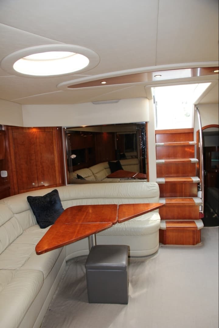2007 Cruisers Yachts 520 EXPRESS