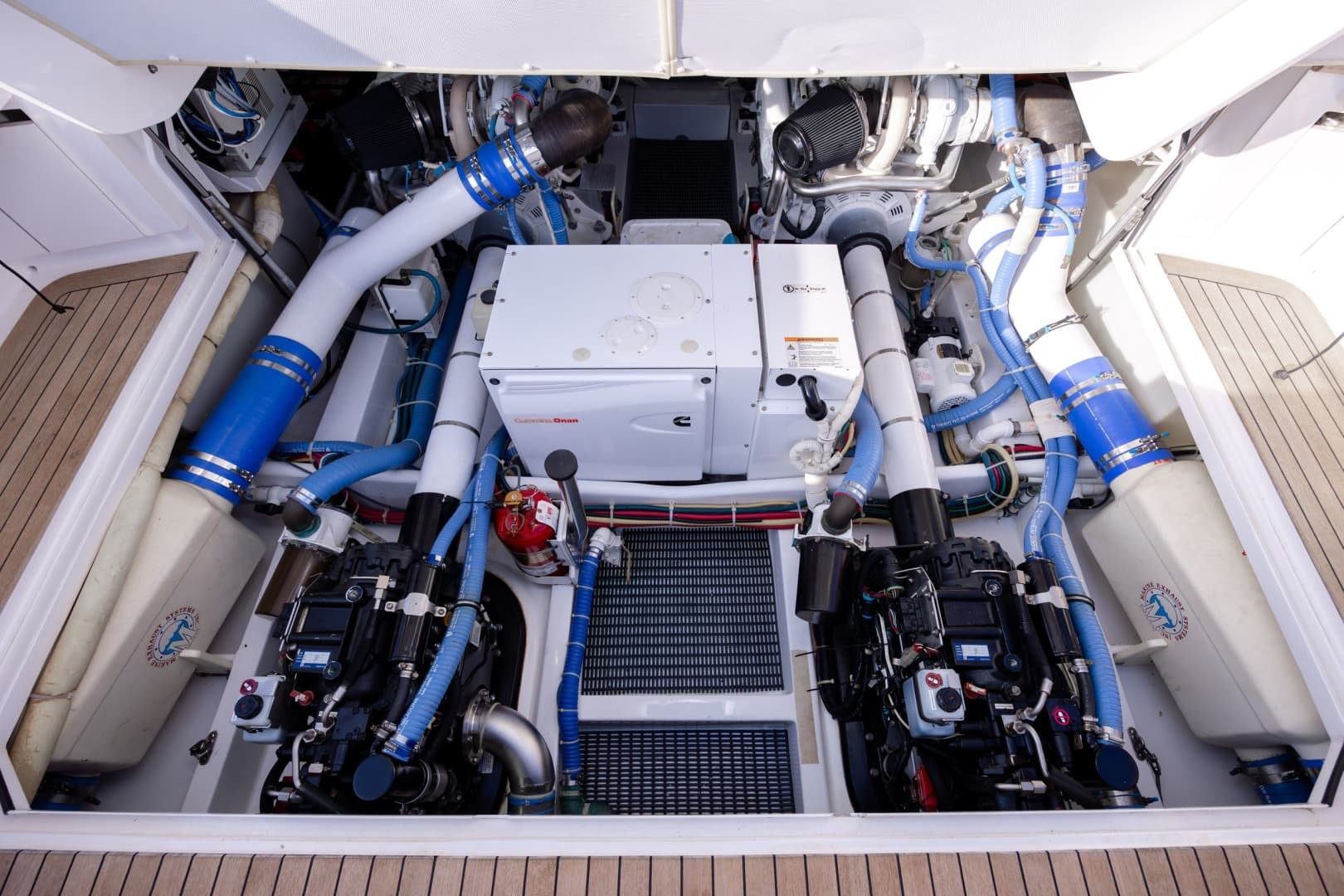 2015 Jarrett Bay Hardtop Express