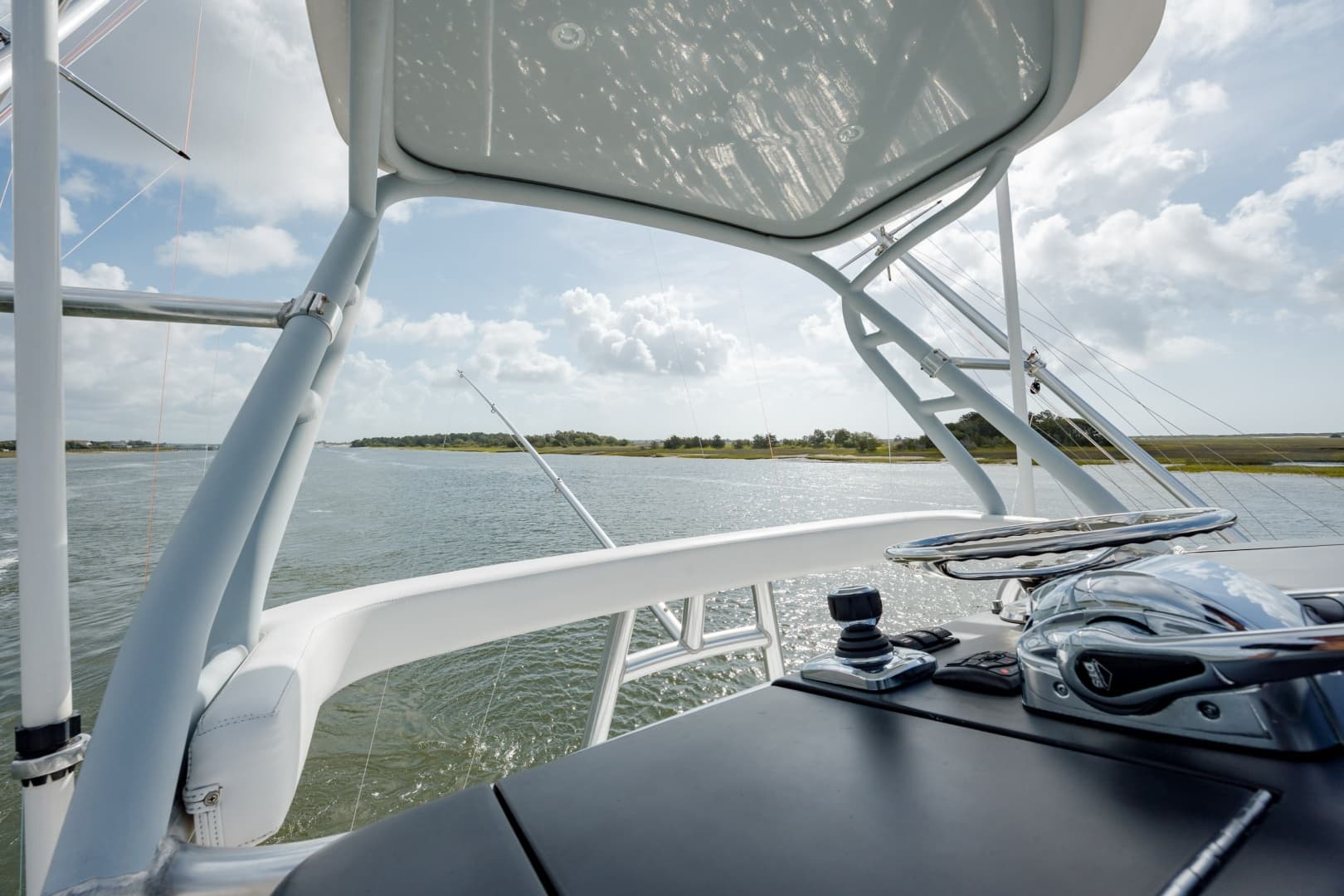 2015 Jarrett Bay Hardtop Express
