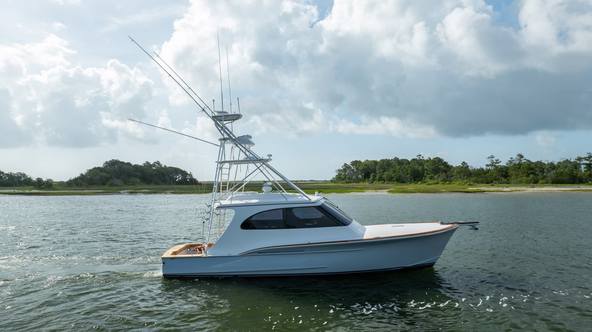 2015 Jarrett Bay Hardtop Express