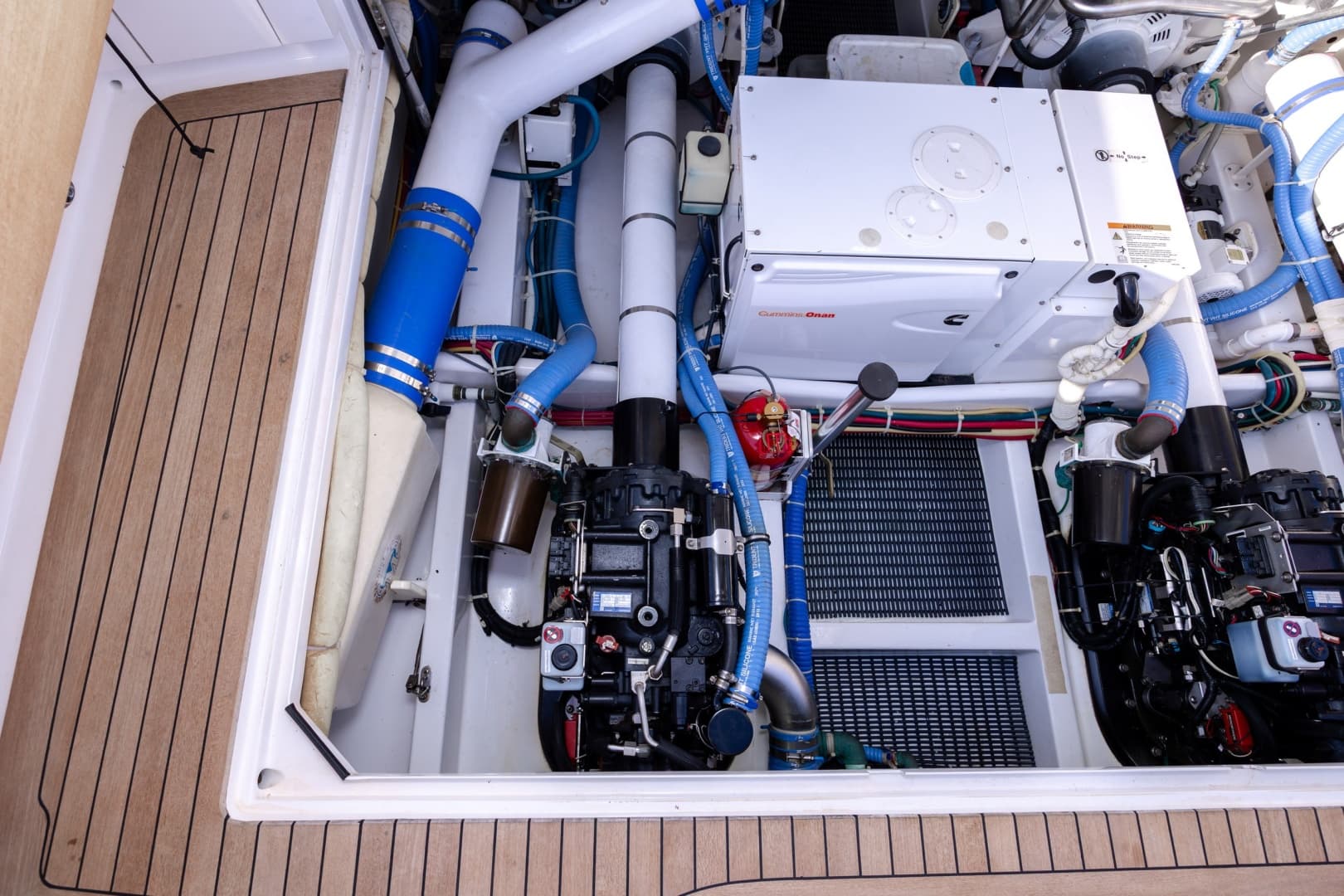 2015 Jarrett Bay Hardtop Express