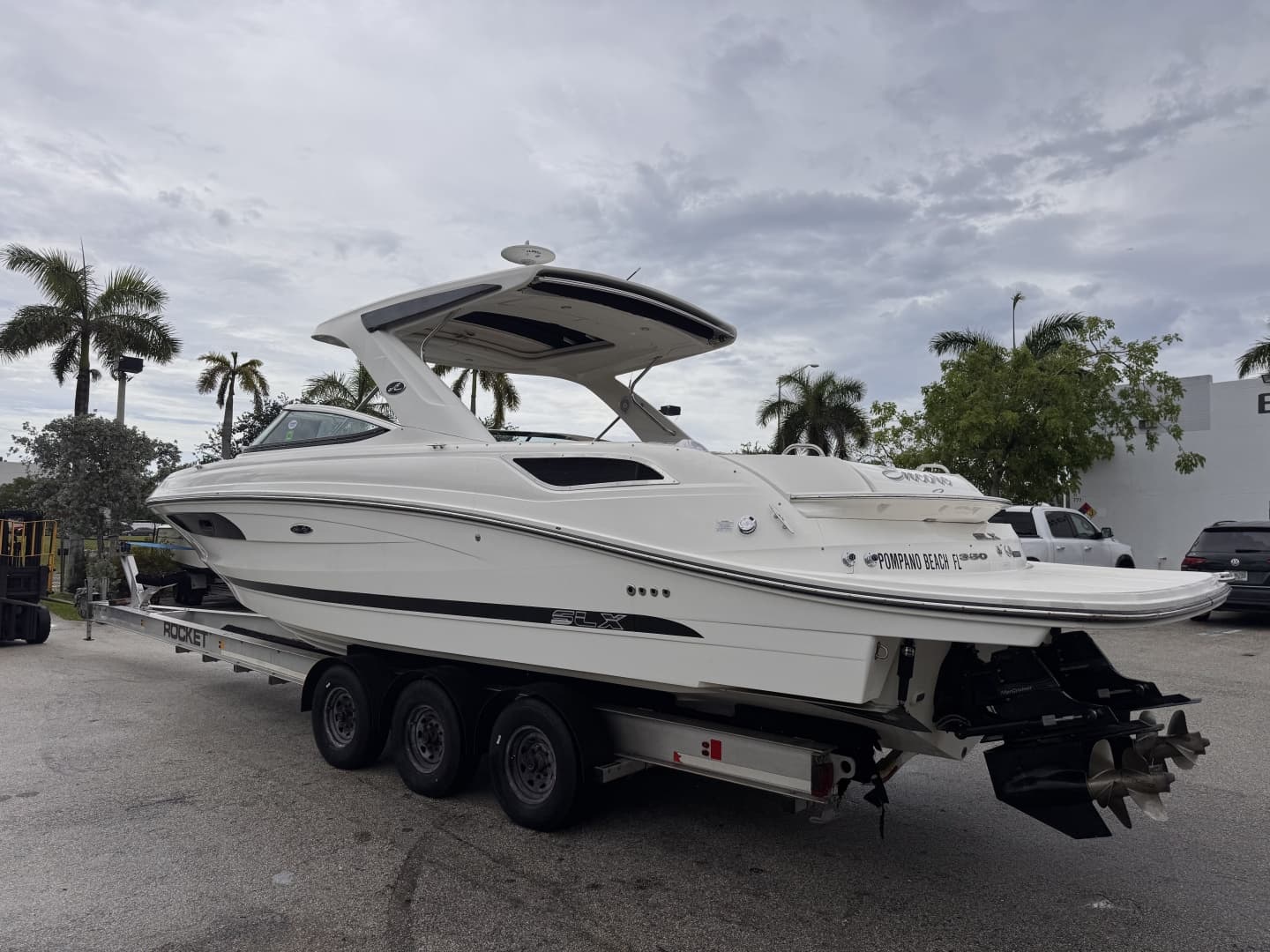 2016 Sea Ray 350 SLX
