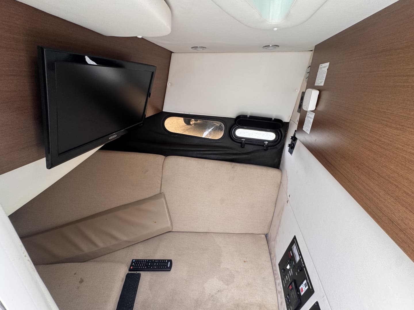 2016 Sea Ray 350 SLX
