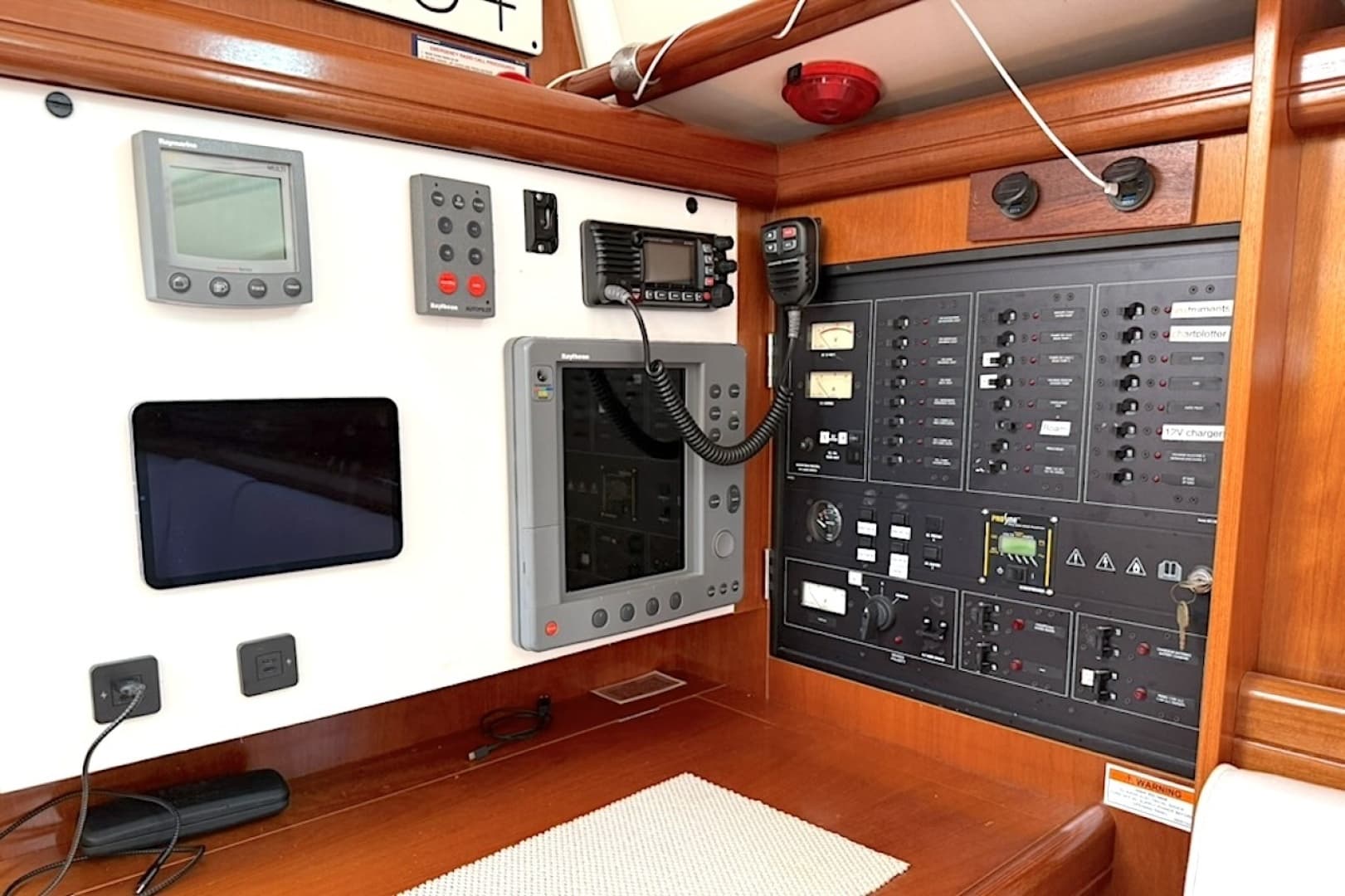 2001 Beneteau 