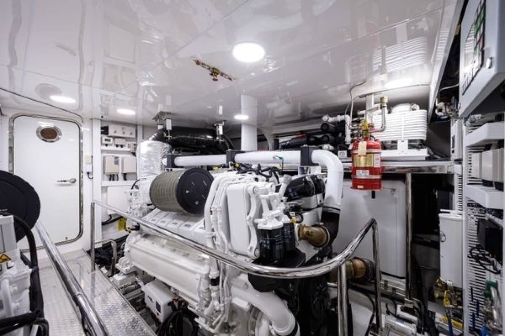 2019 Ocean Alexander Motoryacht 100