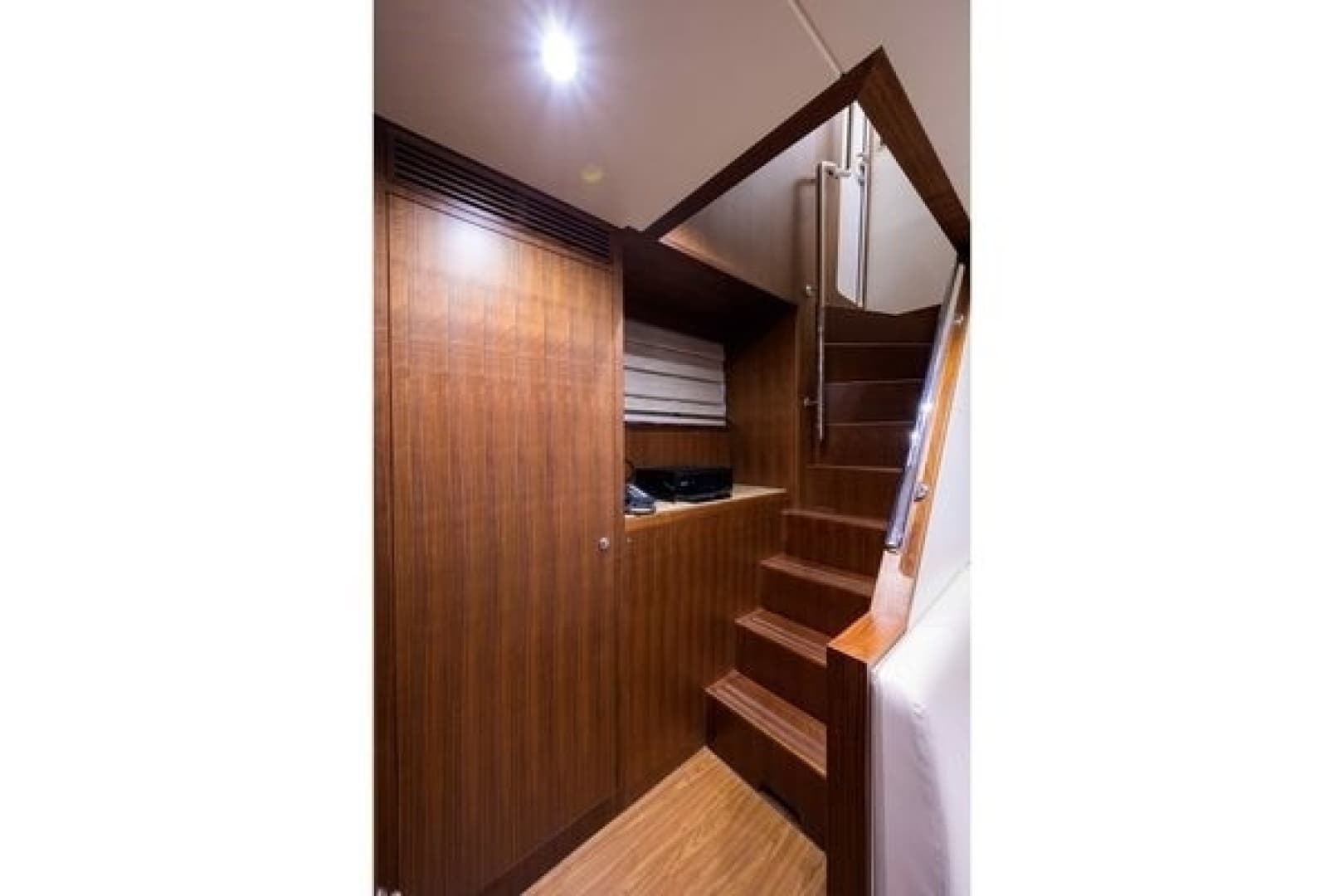 2019 Ocean Alexander Motoryacht 100