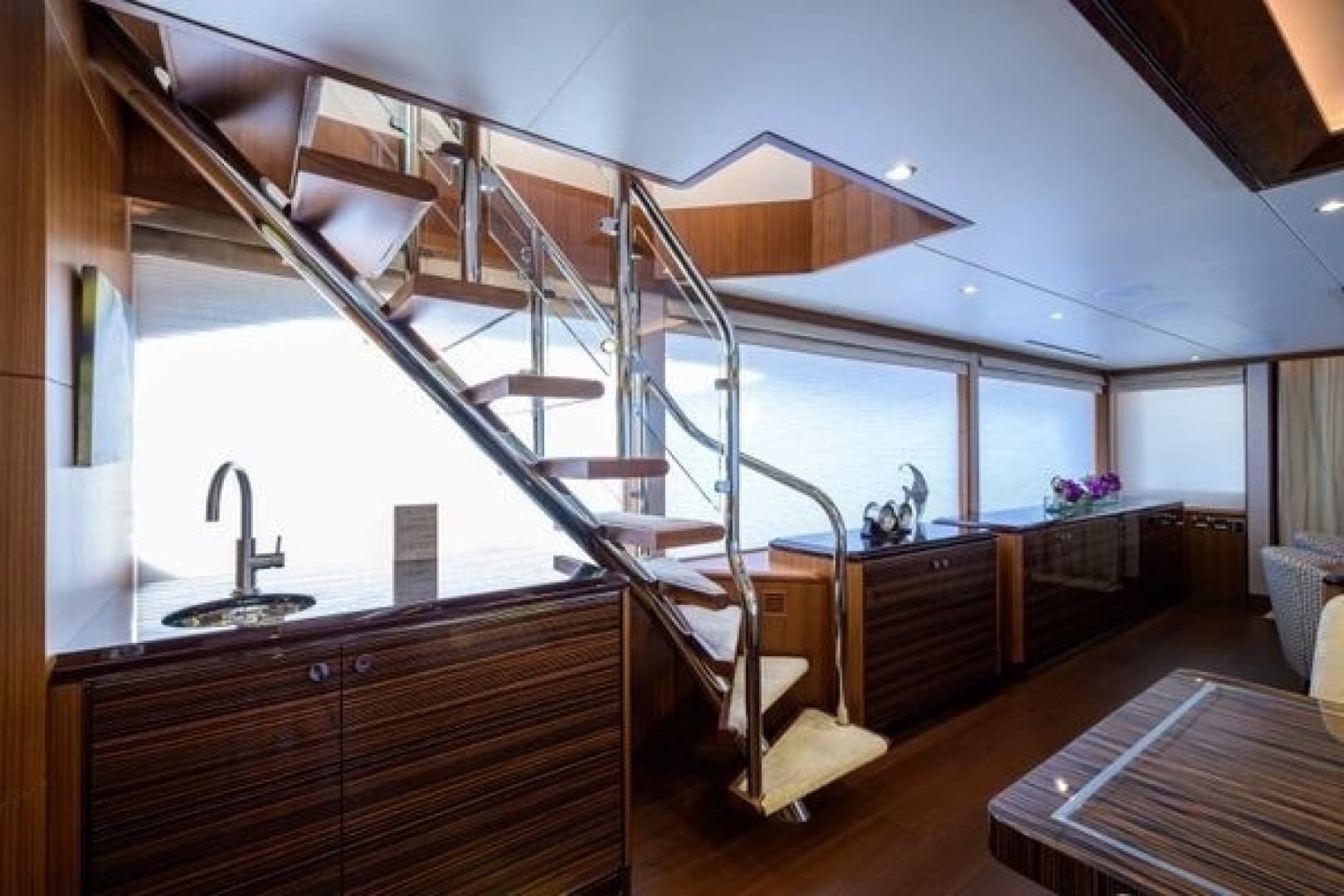 2019 Ocean Alexander Motoryacht 100
