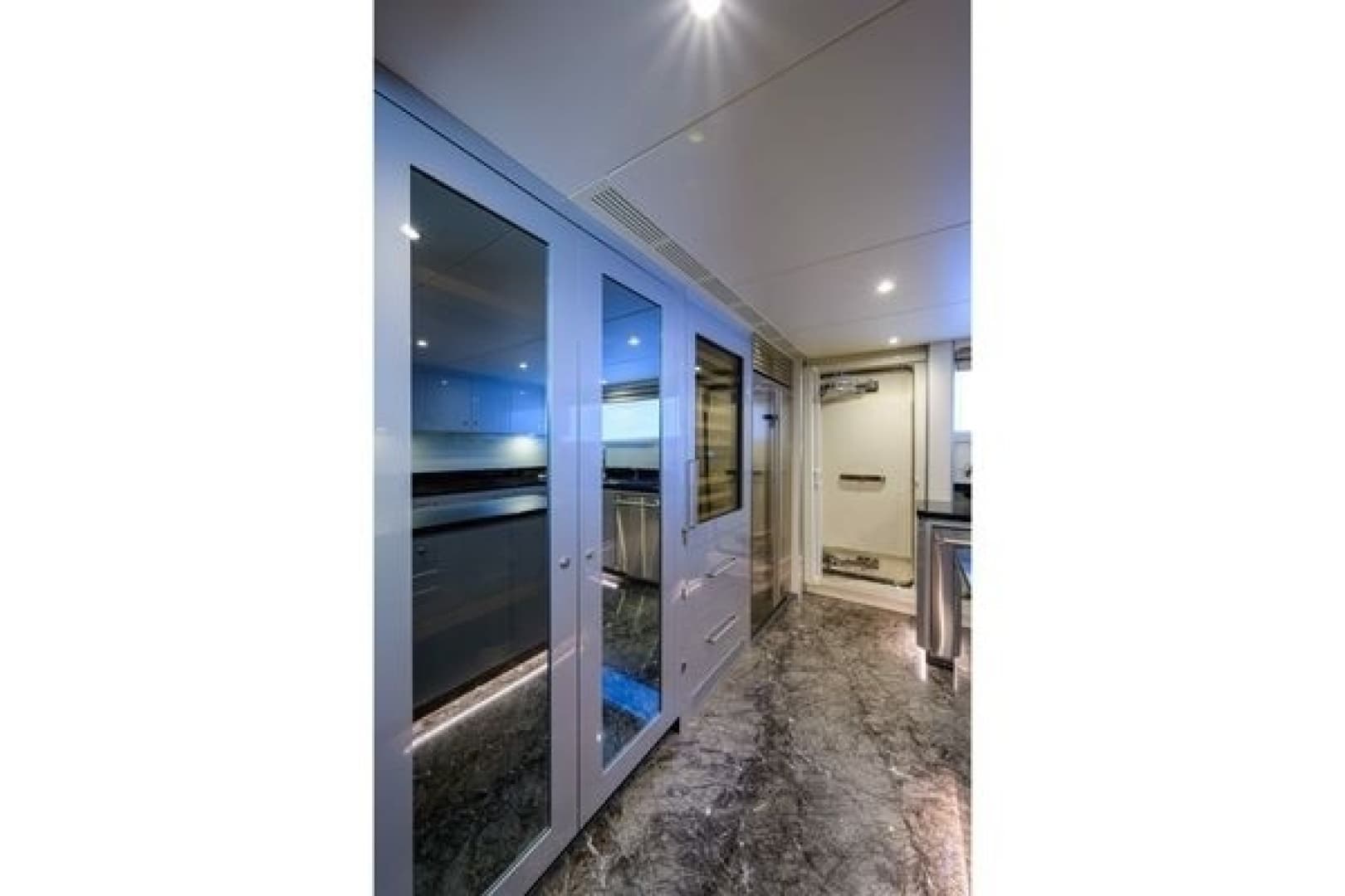2019 Ocean Alexander Motoryacht 100
