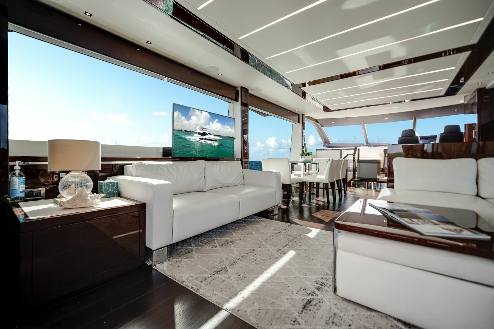 2019 Sunseeker 76 YACHT