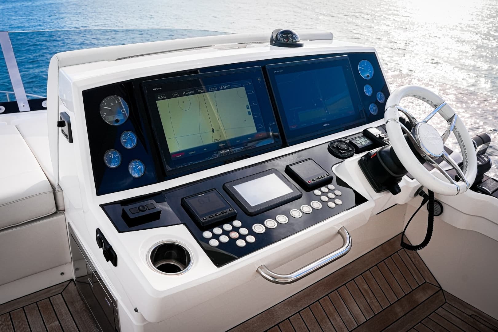 2019 Sunseeker 76 YACHT