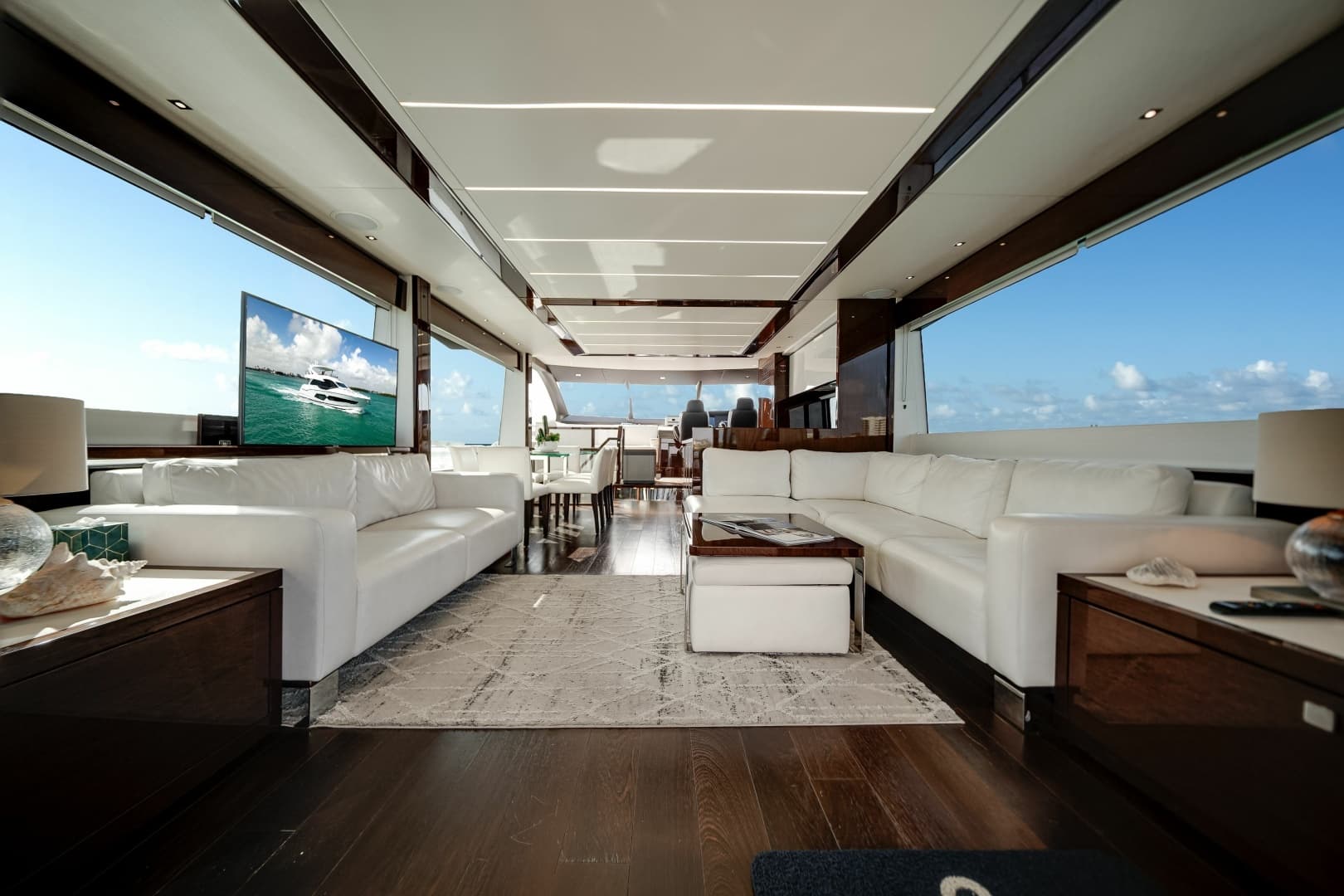 2019 Sunseeker 76 YACHT